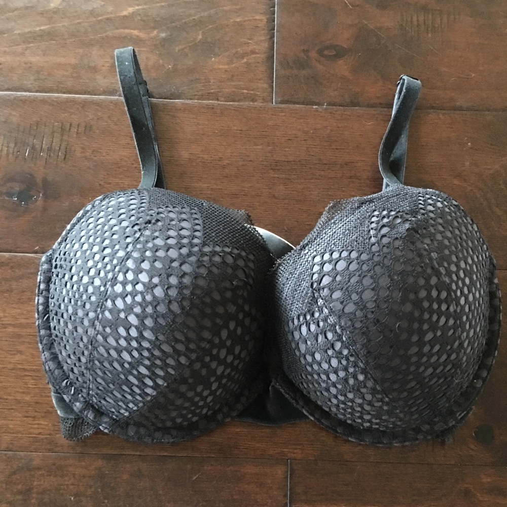 NEW Victoria’s Secret Black Very Sexy Push-Up 32DD